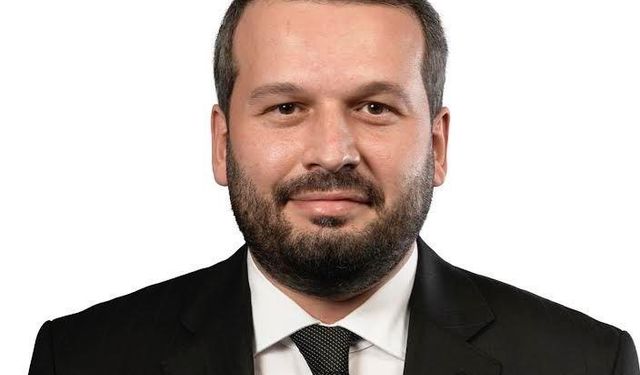 AK Parti Üsküdar İlçe Başkanı Demir Görevinden İstifa Etti