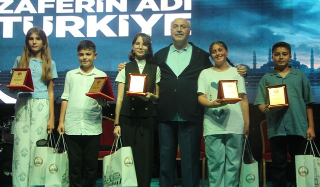 Adana'da 'Demokrasi Nöbeti'