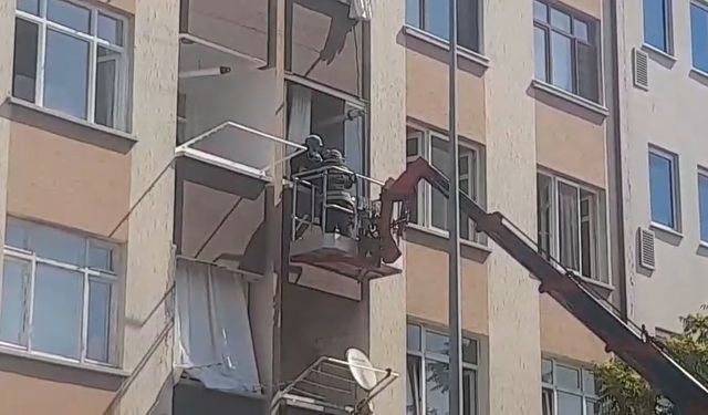 Apartman dairesinde yangın