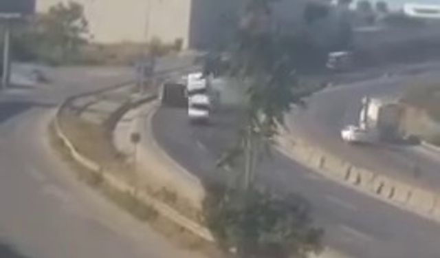 Dilovası'nda TIR ve otomobil çarpıştı