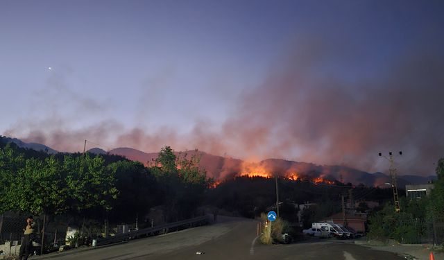Hatay’daki Orman Yangınıyla İlgili Gözaltı: 26 Yaşındaki Şüpheli Adliyede