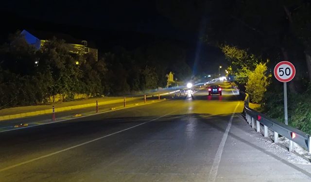 İzmir'de Otomobil Bisiklete Çarptı