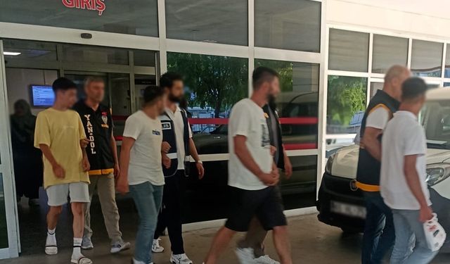 Manisa'da 'FETÖ' Yalanıyla 70 Yaşındaki Kişiyi Dolandırdılar