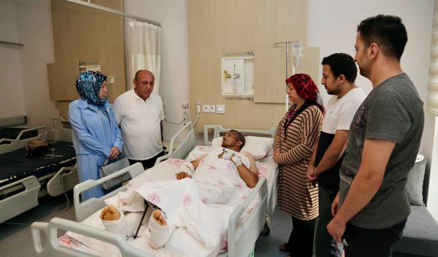 Polise çarpan ehliyetsiz motosikletli tutuklandı