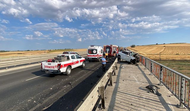 Tekirdağ'da otomobil kazası can aldı!