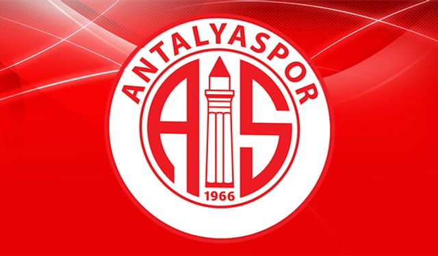 Süper Lig ekiplerinden Antalyaspor'da ayrılık yaşandı.