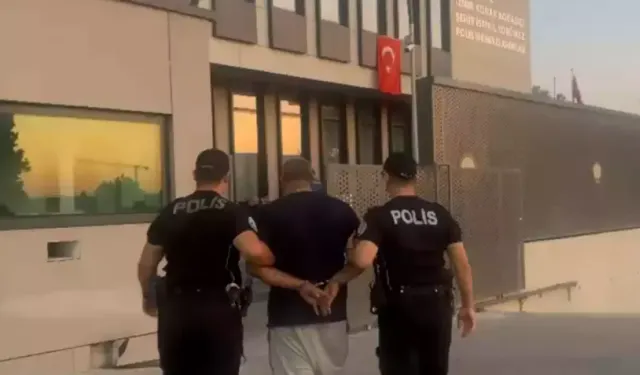 Aranan firari İzmir'de yakalandı
