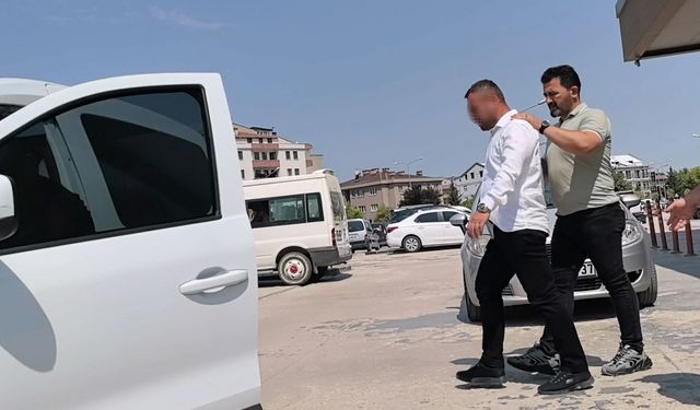 Pencere dükkanını kurşunladı