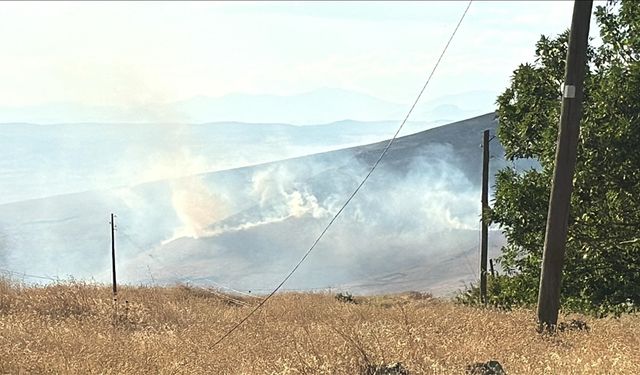 Elazığ Kovancılar’da Otluk Alanda Yangın