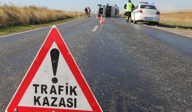 Tekirdağ’da Can Pazarı: Otomobil Kamyonla Çarpıştı!