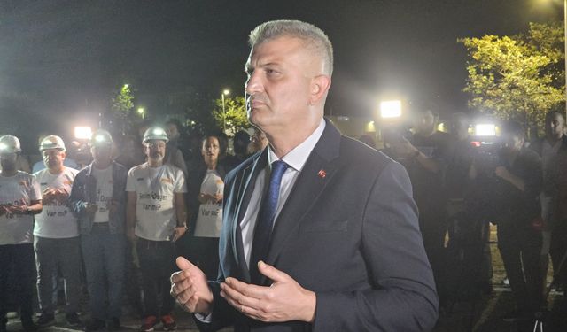 17 Ağustos Depreminde hayatını kaybedenler Gölcük'te anıldı