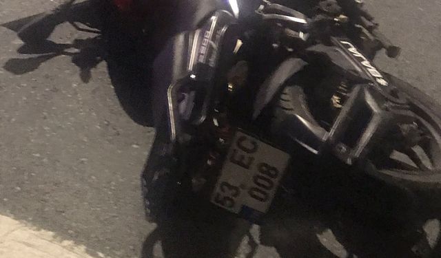 Bariyerlere çarpan motosikletin sürücüsü öldü