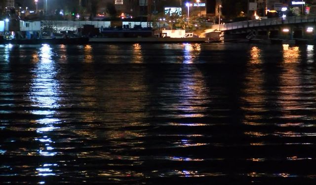 Beyoğlu'nda Köprüden Düştü