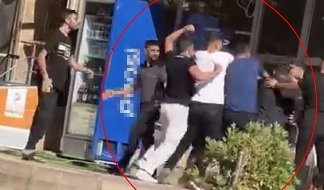 Birbirlerine tekmeyle saldırdılar