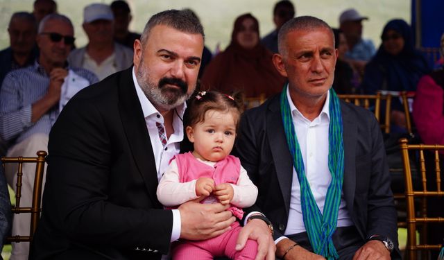 "Biz hep kardeşiz"