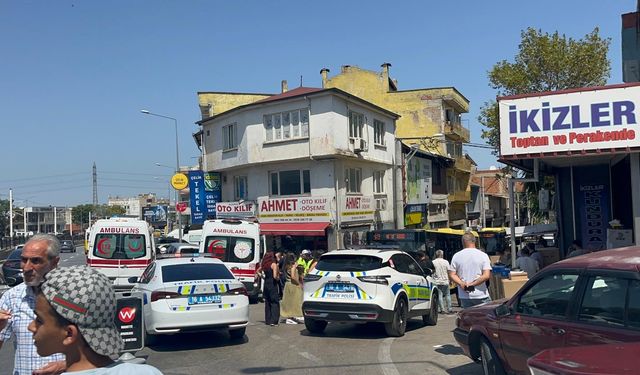 Bursa'da halk otobüsü ile otomobil çarpıştı!