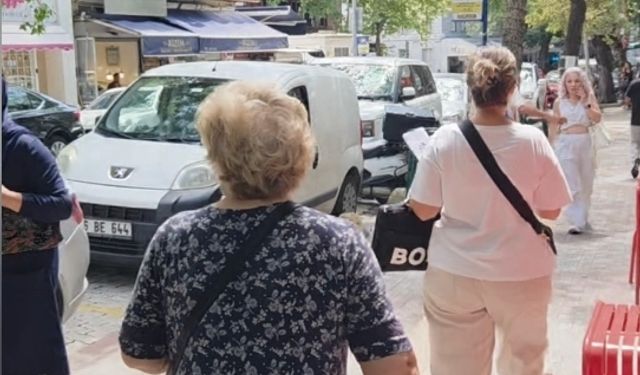 Düşen 100 Doları Esnaf Yakaladı