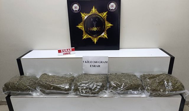 Edremit’te Uyuşturucu Operasyonu: 5 Kilo Esrar Ele Geçirildi