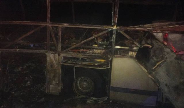 Göçmenleri taşıyan otobüs kaza yaptı!