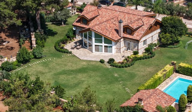 İş İnsanının Ceylanı Villadan Kaçtı!