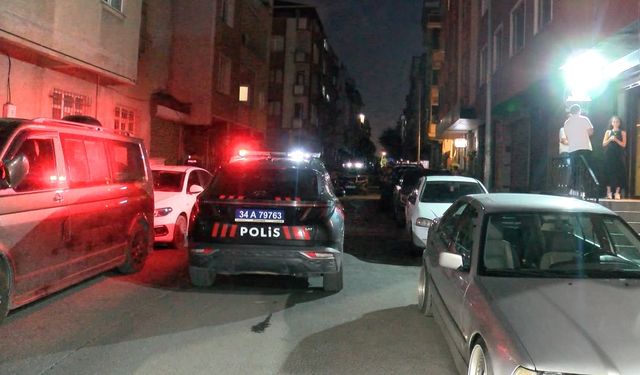 Kaldırımda silahlı saldırı