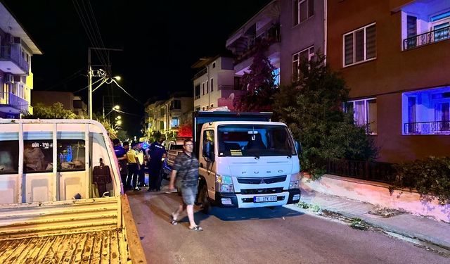Kamyonetiyle polis aracına çarpınca yakalandı