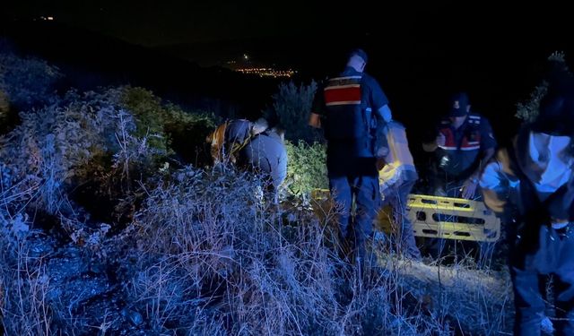 Kaza yapan motosikletliyi jandarma kurtardı