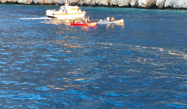Milas Açıklarında Tekne Alabora Oldu: 2 Çocuk Kurtarıldı
