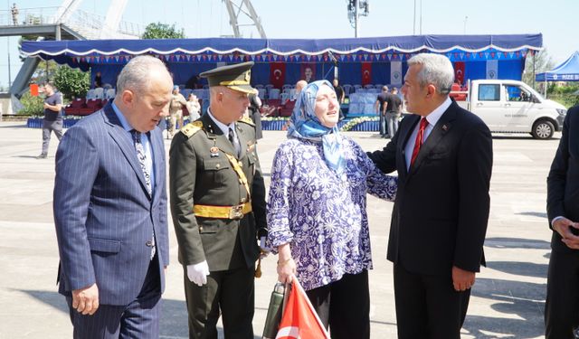 Rize'de Zafer Bayramı'nın 103.yılı kutlandı