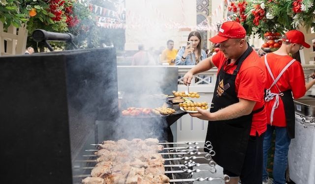 Rusya'nın Lezzetleri Festivali devam ediyor