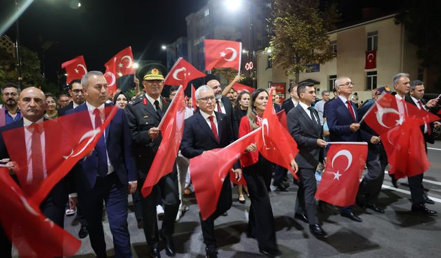 Sivas'ta Askerlerle ‘Zafer' Yürüyüşü