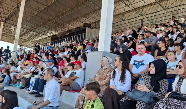 "TEKNOFEST kuşağıyla ülkemiz tam bağımsızlık yolunda bir adım daha öteye gidecek"