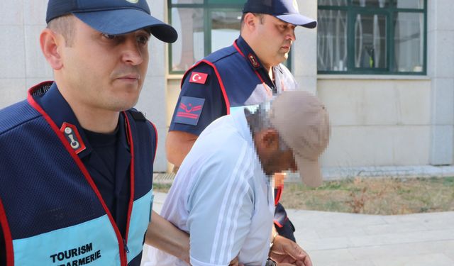 Turistleri Gizlice Çekti