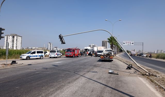Yüreğir'de feci kaza; 2 yaralı