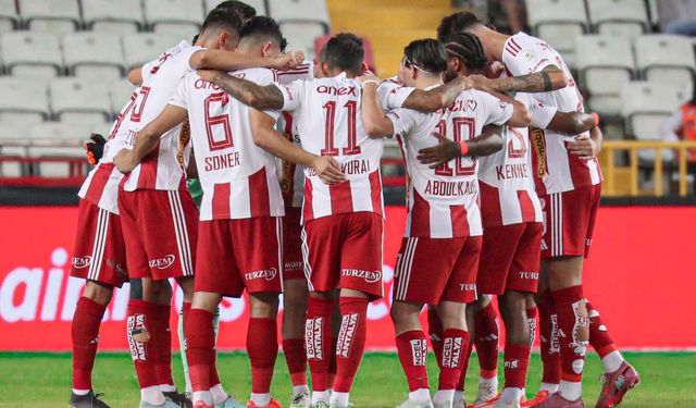 Antalyaspor'a Üç Puanı 'Fırtına' Getirdi