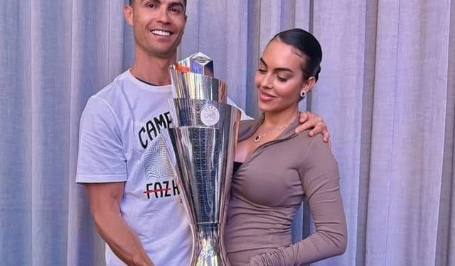 Cristiano Ronaldo’dan 9 Yıllık Aşkına “Evet” Dedirten Teklif!