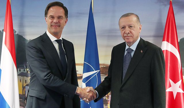 Cumhurbaşkanı Erdoğan Rutte ile telefonda görüştü