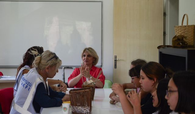 Etimesgut Belediyesi’nden Çocuklara Seramik Atölyesi