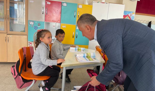 Çamlıdere Belediyesi'nden okula başlayan miniklere büyük destek