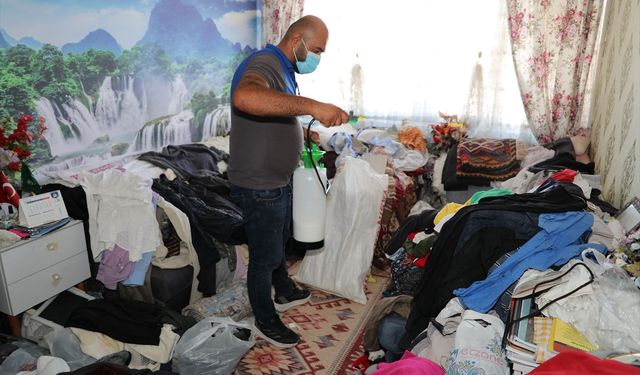 Eskişehir'de Müstakil Bir Evden 1 Ton Çöp Çıkarıldı