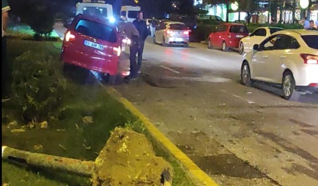 Alkollü sürücünün kullandığı otomobil, yayalara çarptı!