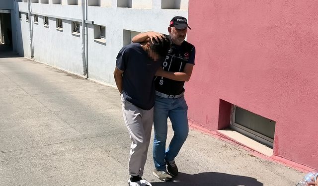 Araçtan 5 kilo esrar çıktı