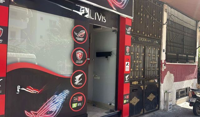 Ateş açtığı iş yerinden patenle kaçtı
