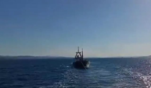 Çanakkale Boğazı'nda yük gemisi arızalandı