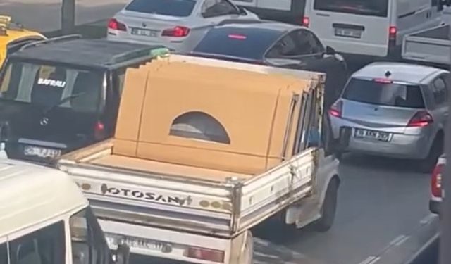Çöp kamyonunun altından kalmaktan kıl payı kurtuldu
