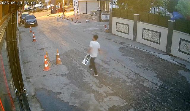 Dört gün arayla 2 iş yerinden hırsızlık yaptı: Suçüstü yakalandı