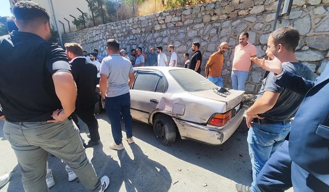 Freni boşalan çekici, 5 araca çarptı