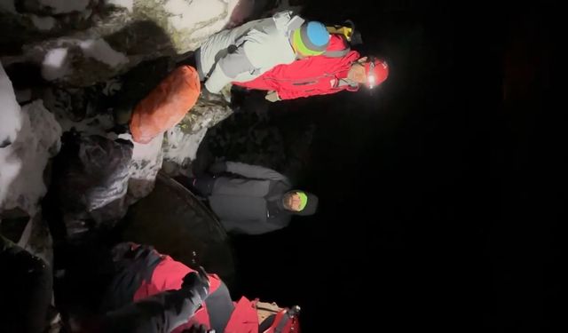 Kaçkar Dağı'nda mahsur kalan Polonyalı 2 dağcı kurtarıldı