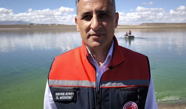 Kars'ta göllere 500 bin yavru sazan bırakıldı