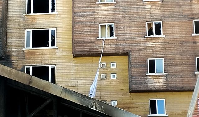 Kartalkaya faciası duruşması öncesi çarşaflı sessiz çağrı